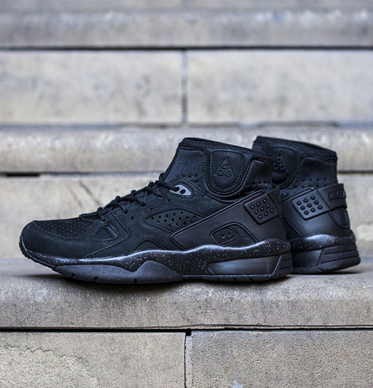 nike-air-mowabb-og-black-white-1