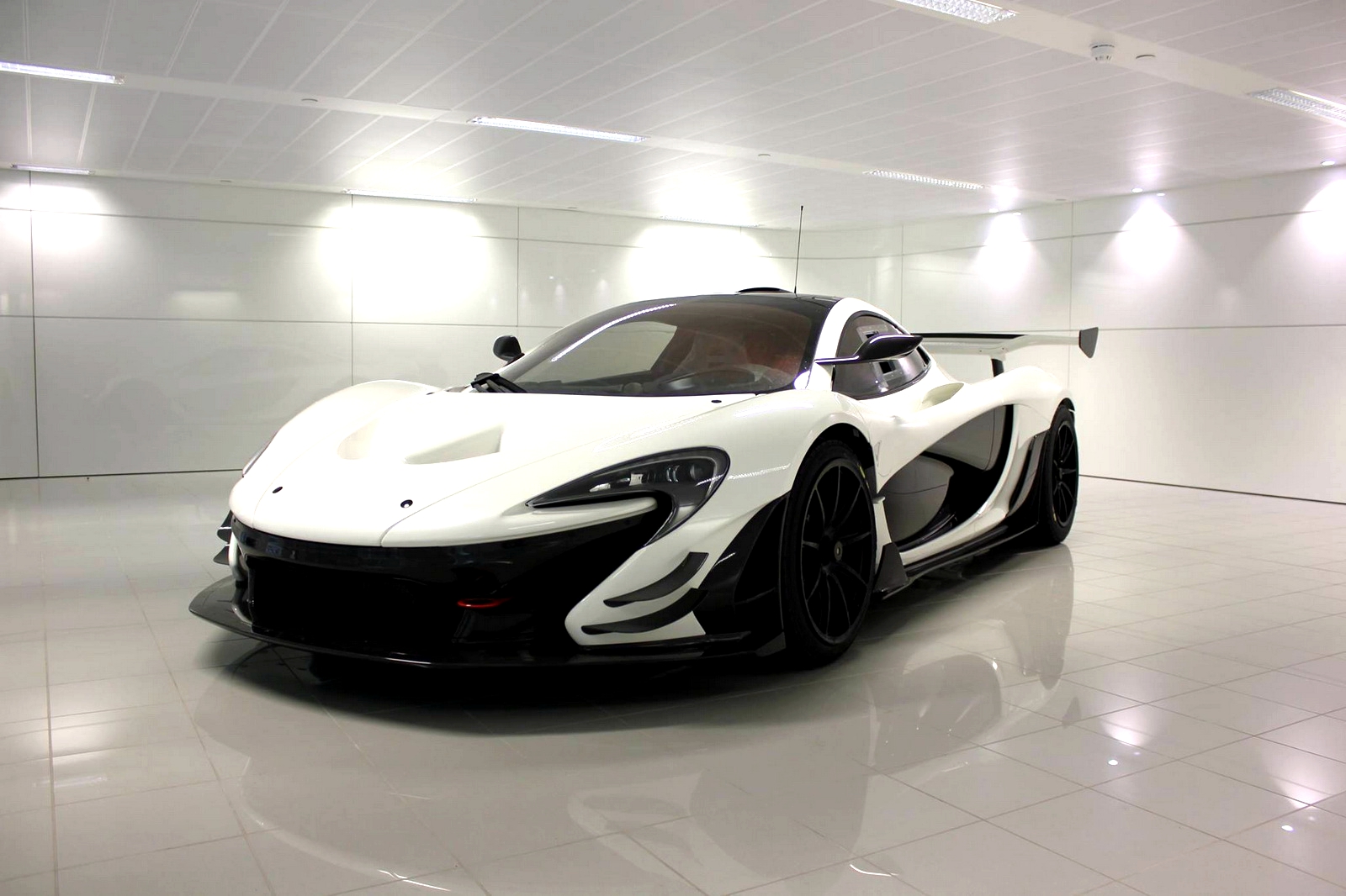 McLaren-P1-GTR-1_1