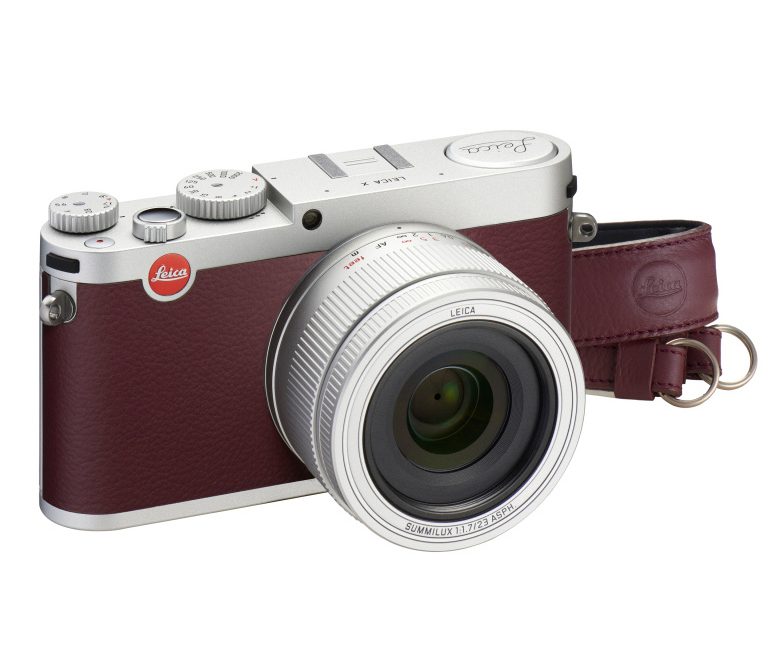 為慶祝Leica大阪梅田阪急百貨店開業10周年而設計的Leica Maroon X版本