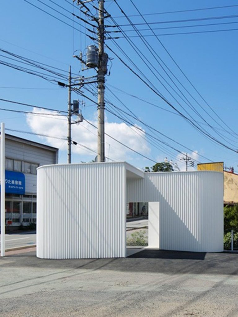 kubo-tsushima-architects-isemachi-public-toilet-japan-designboom-01-818x612 (Copy)
