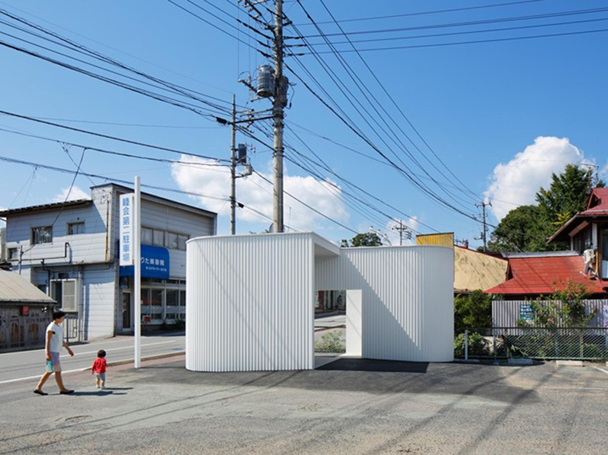 kubo-tsushima-architects-isemachi-public-toilet-japan-designboom-01-818x612 (Copy)