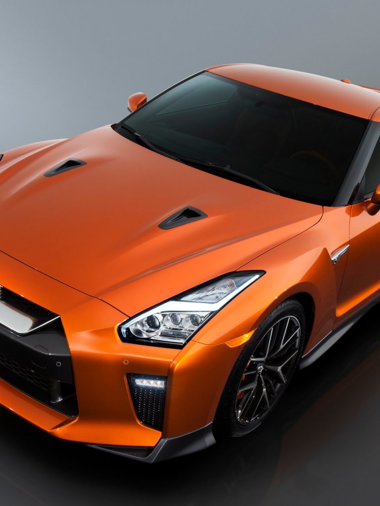 2017_nissan_gtr_33