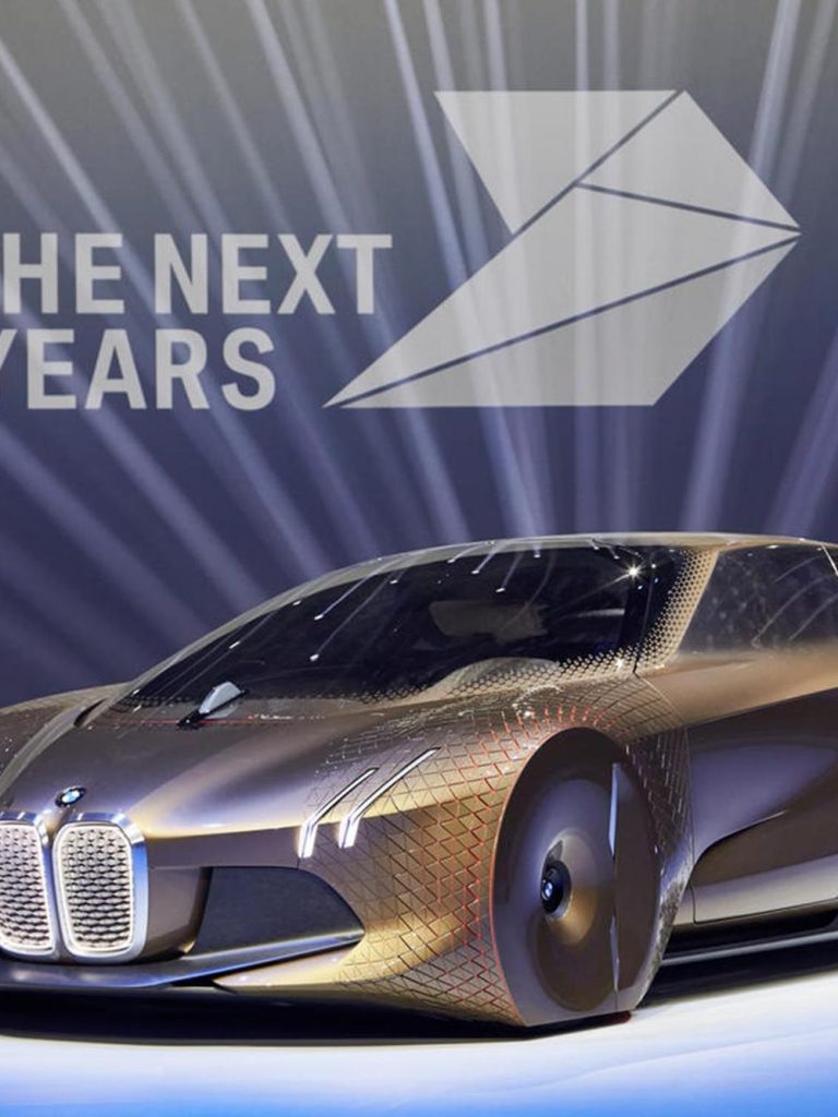 p90212587bmw-vision-next-100 (Copy) (Copy)