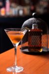 A Good Harvest (Angel’s Share Whisky Bar, HK$150):湯卡豆帶辛辣的香草氣息及黑麥的麥芽味道，有著農夫如烈日之下收成的味道。「收成的味道」咁勁？大概就是苦的味道... 材料：Nikka Whisky From The Barrel、自製湯卡豆苦香精及黑麥啤酒甘草糖漿。