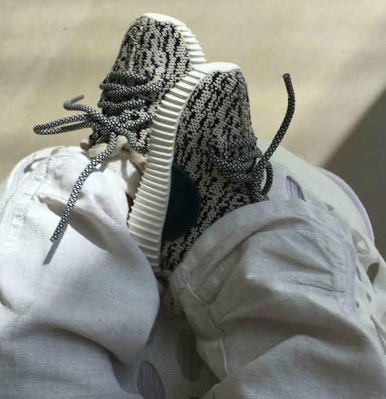saint-west-baby-sized-adidas-yeezy-boost-350-turtledove_o4pv47