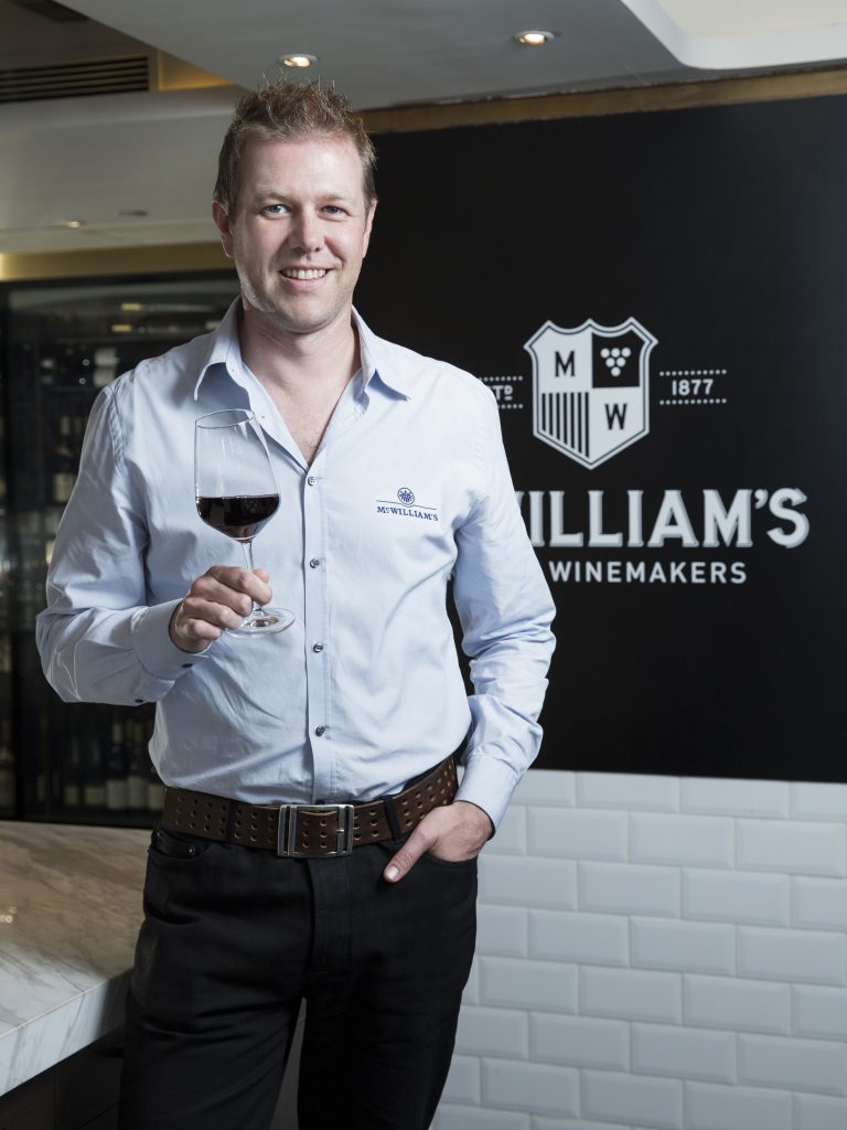McWilliam家族於1877年冒起，在澳洲新南威爾士Corowa北部開始種植第一批葡萄。到了今天McWilliam’s 旗下10款酒品於今年榮獲Matthew ukes評選為「澳洲百大最佳葡萄酒」，澳洲釀酒世家McWilliam’s第六代傳人Scott McWilliam早前亦曾到訪香港，展示了他與家族對釀酒工藝的獨特之處，不如聽聽他的分享，如何可以極速成為美酒佳餚配對專家。