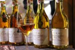 如果你喜歡Ice Wine，又知Ice wine昂貴，因為釀製程序複雜，要假「上帝之手」，特別在冬天也不收割葡萄，用天然的寒流讓葡萄水份抽乾，令糖分變得非常濃郁，以此釀出甜酒。同樣釀製貴腐霉甜酒的葡萄，也要以天然手法，任葡萄被貴腐黴菌（Noble rot/Botrytis Cinerea）侵襲，經附著感染葡萄使之乾萎後，用這種葡萄來釀酒，釀出的酒就稱為「貴腐霉甜酒」。