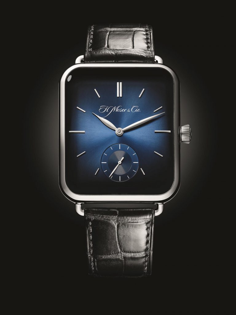 繼去年問世的Swiss Alp Watch後，品牌今年再推Swiss Alp Watch S，連名字也是幽蘋果一默。跟「S」字尾的手機型號一樣，是facelift版本。圓滑四邊的長方形白金錶殼上，覆蓋了藍寶石水晶弧形錶鏡，典雅的錶盤透露出深邃神祕的午夜藍煙燻的放射狀太陽紋，搭配黑色鱷魚皮錶帶。