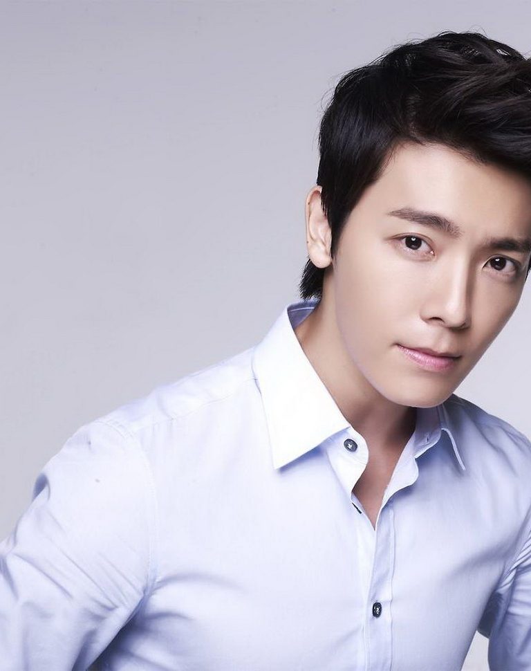 韓國男子組合Super Junior成員李東海