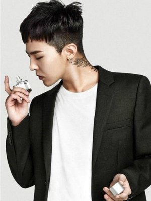 G-Dragon-Moonshot-GD_img_885_5901