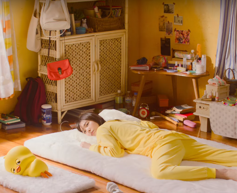 2018-06-25 16_48_38-チキンラーメンCM 「ぐで垣結衣 篇」30秒 _ 新垣結衣 - YouTube