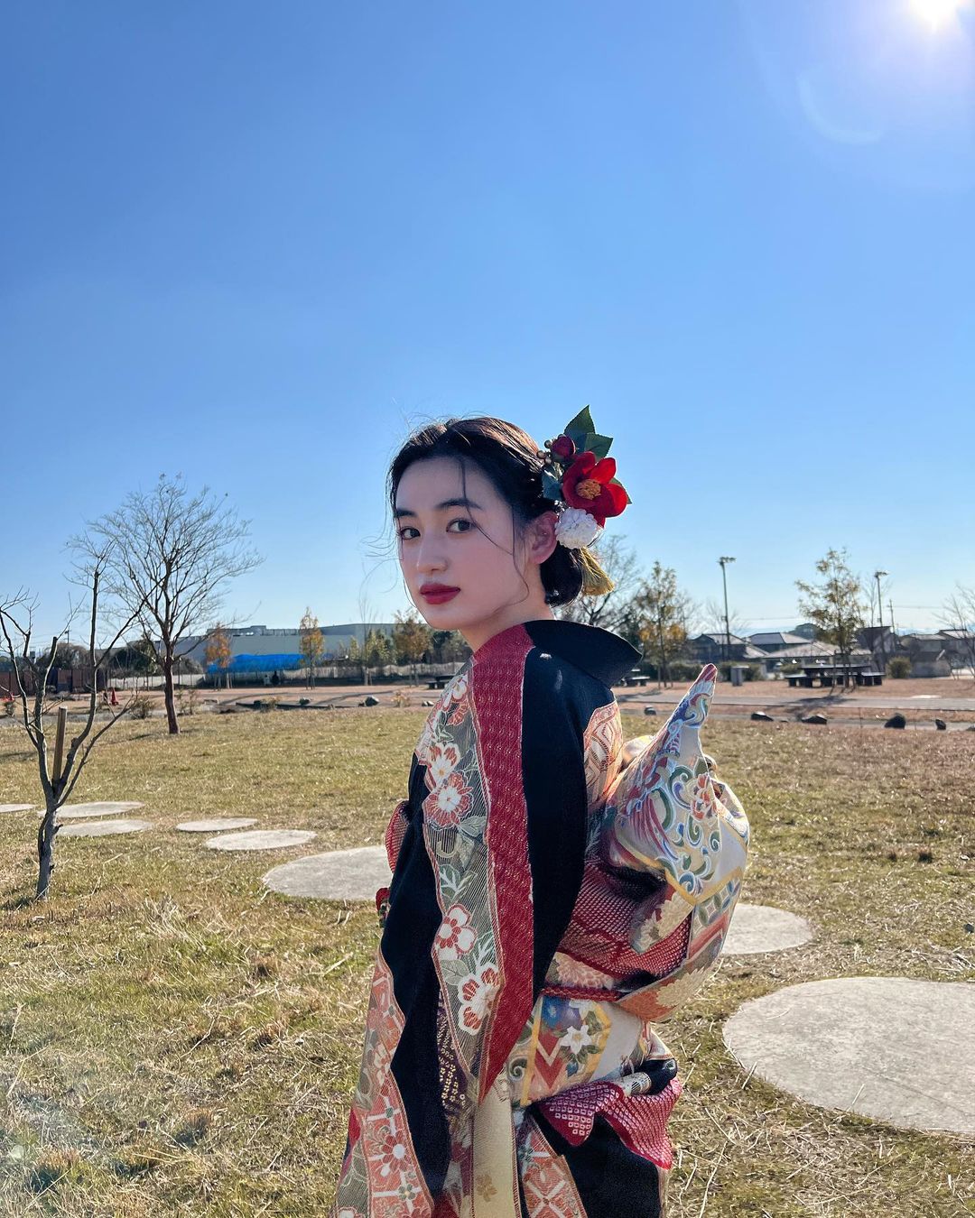 《First Love初戀》年輕版滿島光表現亮眼！「90年代美少女」八木莉可子還是「寶礦力女神」？