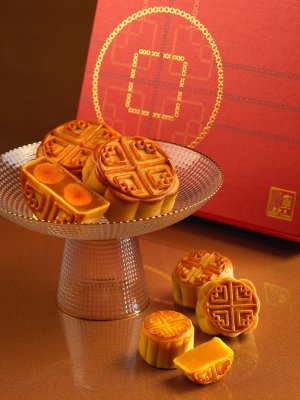 Dynasty Garden Deluxe Mooncake Gift Box