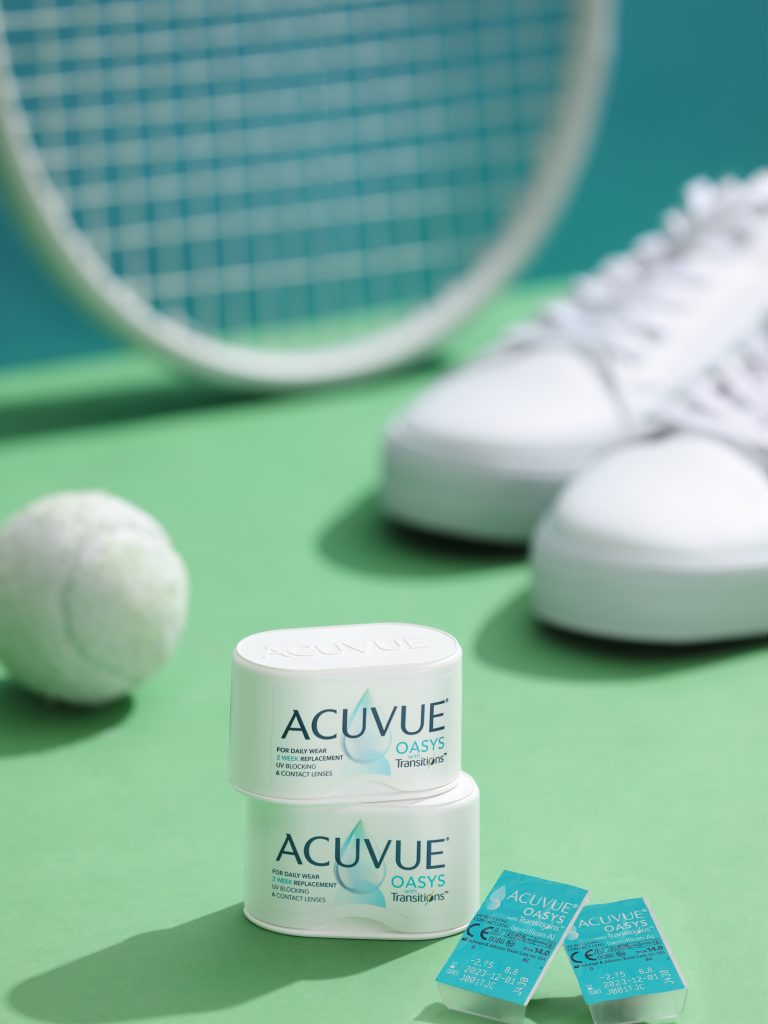 ACUVUE® OASYS with Transitions™_Sports Theme_1