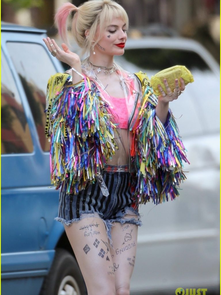 margot-robbie-harley-quinn-birds-of-prey-set-19