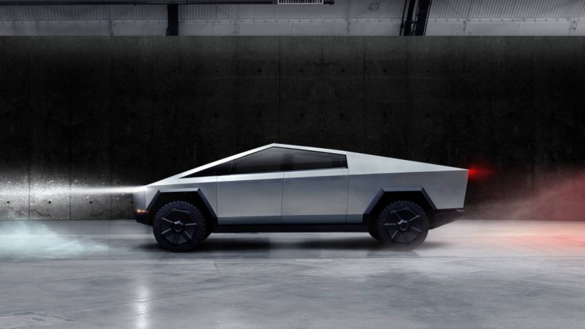 PHOTO / TESLA