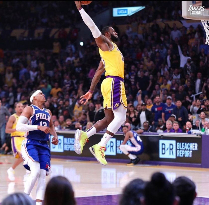 PHOTO / Lakers