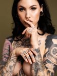 紋身當然要紋晒成個身 3位你不能不看的型爆烈女 (1)
