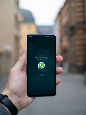 mika-baumeister-uKdkh25_wc0-unsplash