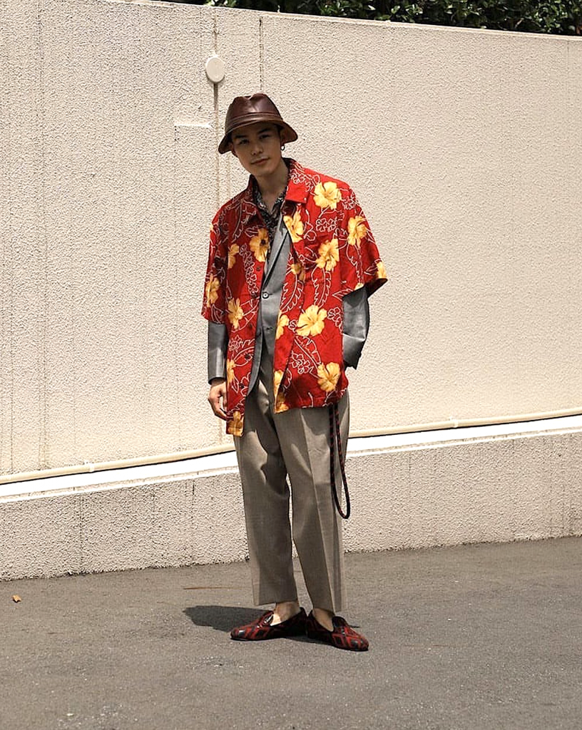 誰說短袖花裇衫很老土?必學8個夏日男士印花襯衫、夏威夷襯衫穿搭術附2021新款單品推介