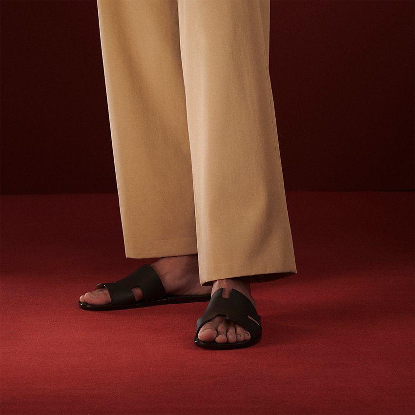 2021男士名牌拖鞋推介丨15對Prada、Balenciaga及Bottega Veneta名牌拖鞋讓你行街去沙灘都著得