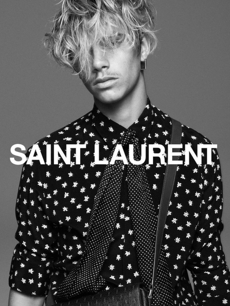 帥氣程度已超越爸爸丨碧咸二仔Romeo Beckham為Saint Laurent擔任2021秋冬廣告形象代言人