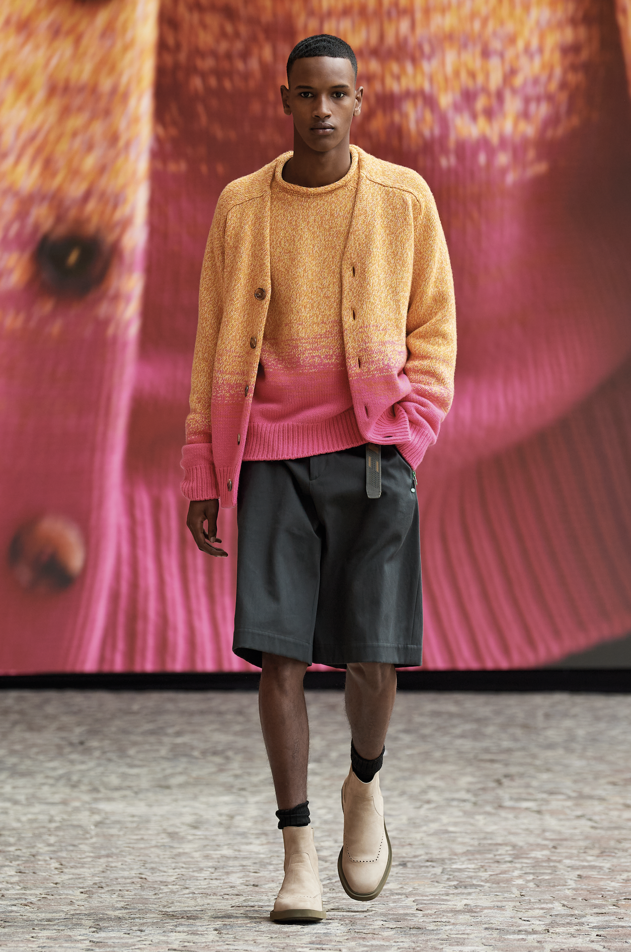 Hermès 2022春夏男裝系列8大亮點逐一數丨由創意總監Véronique Nichanian告訴你疫情後應要穿得輕盈一些