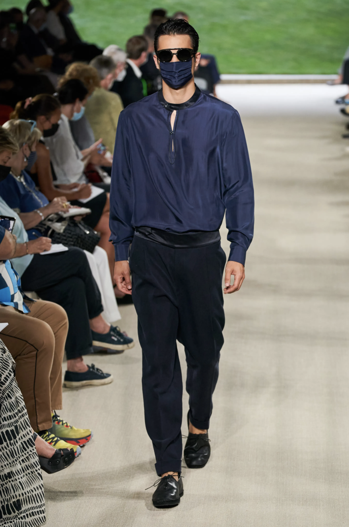 Giorgio Armani 2022春夏男裝系列7大重點你要知丨疫情後回歸初心的首場實體時裝騷