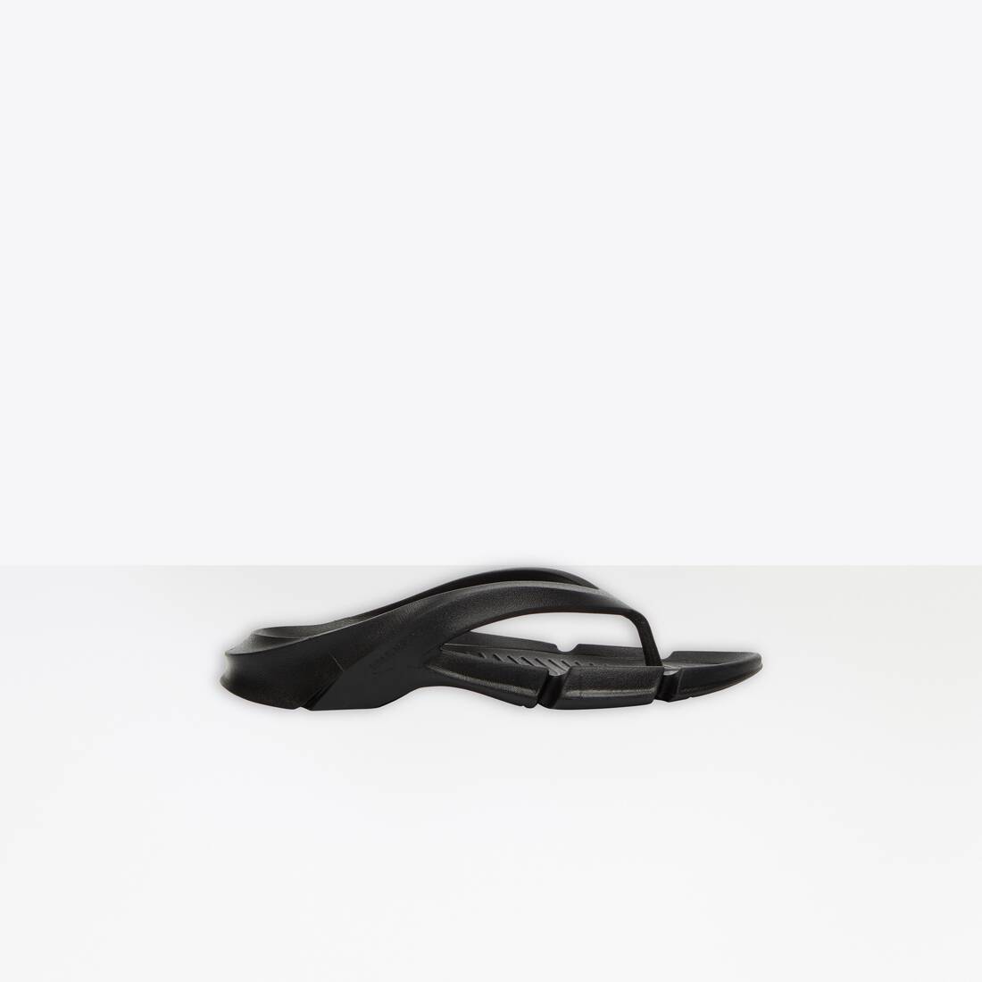 2021男士名牌拖鞋推介丨15對Prada、Balenciaga及Bottega Veneta名牌拖鞋讓你行街去沙灘都著得