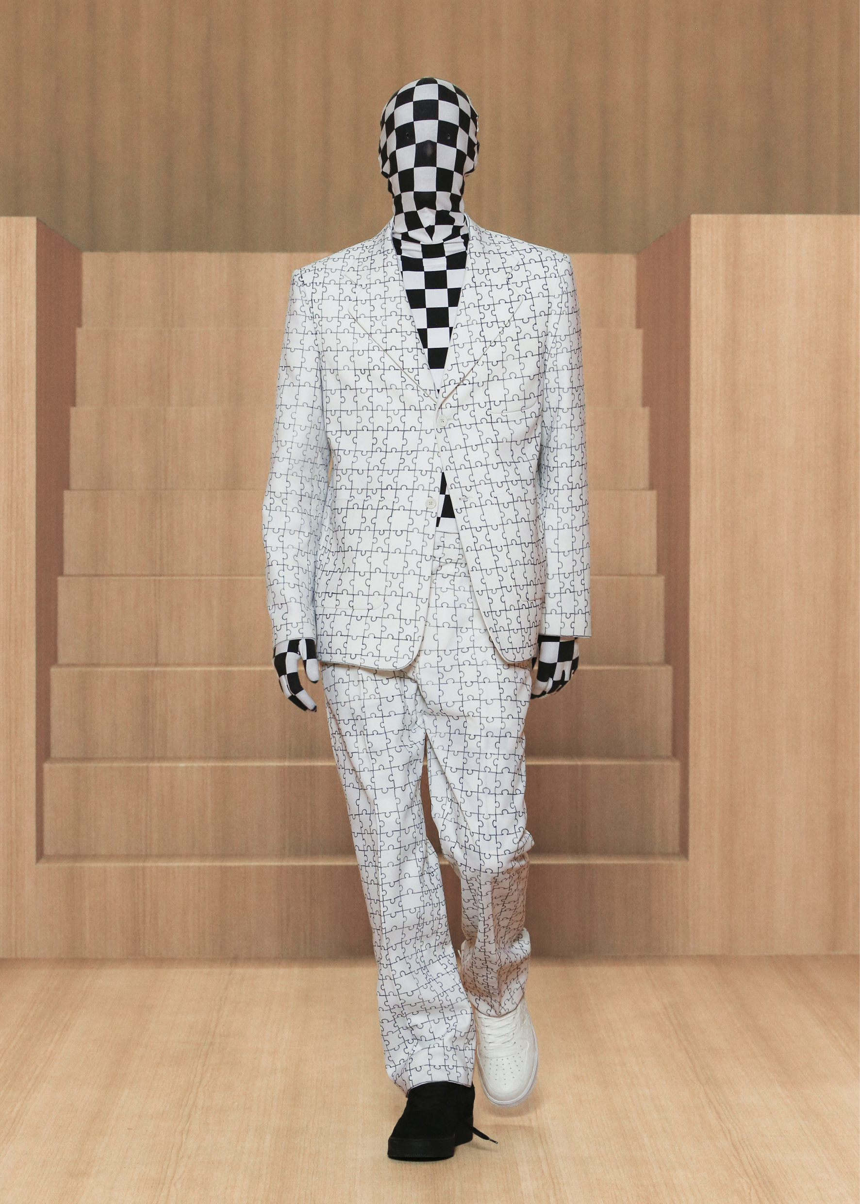 Louis Vuitton 2022春夏男裝系列13大亮點有驚喜丨LV x Nike Air Force 1、模糊性別裙裝成最強看點
