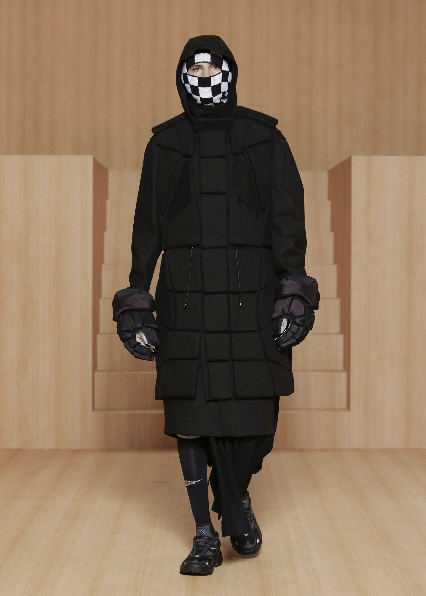 Louis Vuitton 2022春夏男裝系列13大亮點有驚喜丨LV x Nike Air Force 1、模糊性別裙裝成最強看點