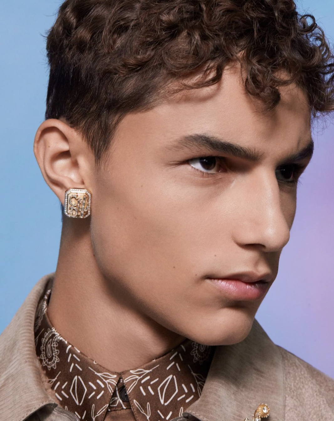 Dior Men 2022春夏男裝系列12大看點丨首個高級男裝珠寶、雙層Saddle馬鞍袋與Travis Scott合作引爆熱話