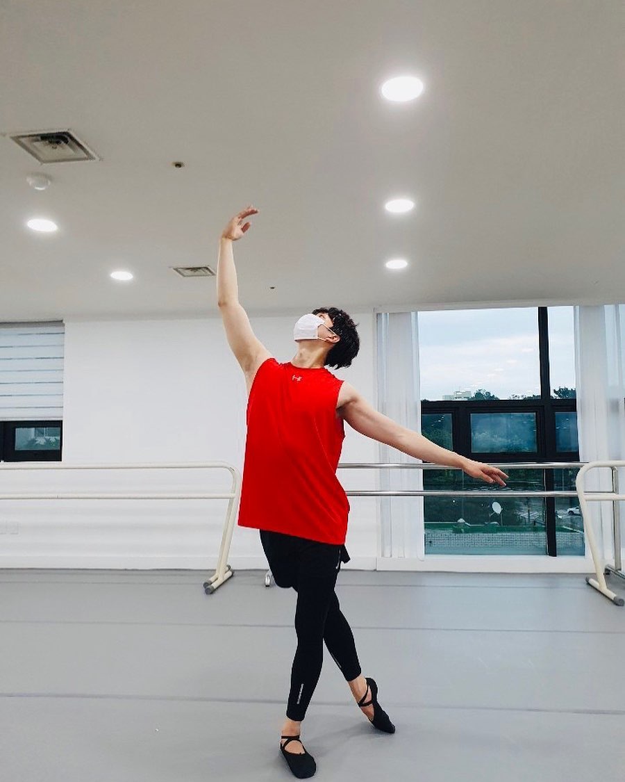 與最美小三韓韶禧合演《無法抗拒的他》挑戰渣男角色丨參考宋江私下暖男穿搭為自己提升好感度