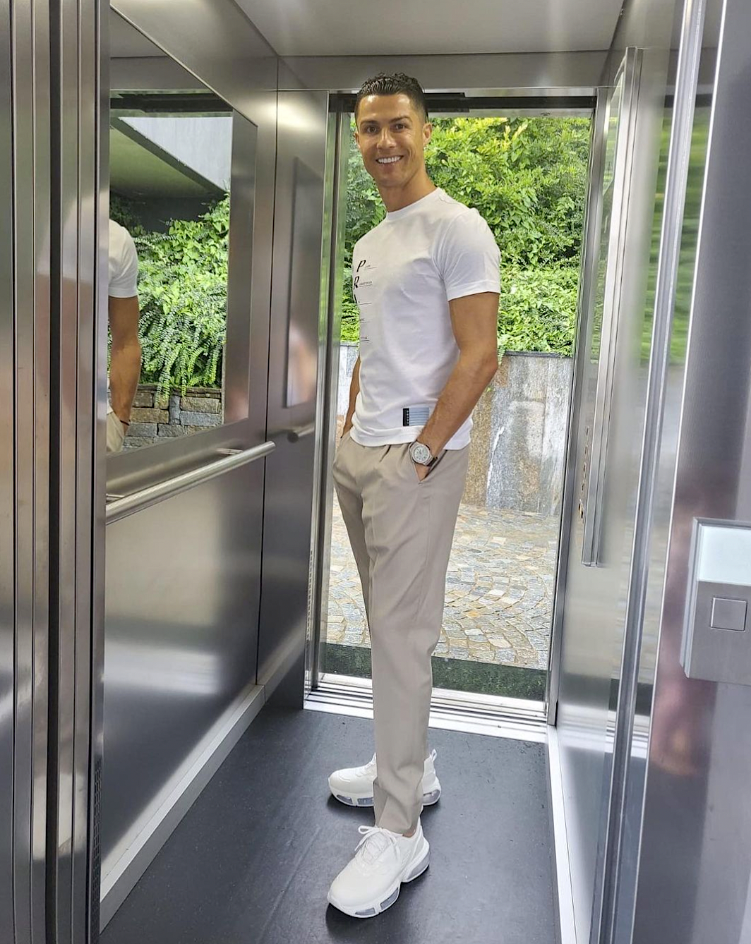 連續5屆世界盃入波創歷史！盤點7件葡萄牙球星C.朗拿度Cristiano Ronaldo多年來最愛的時尚單品