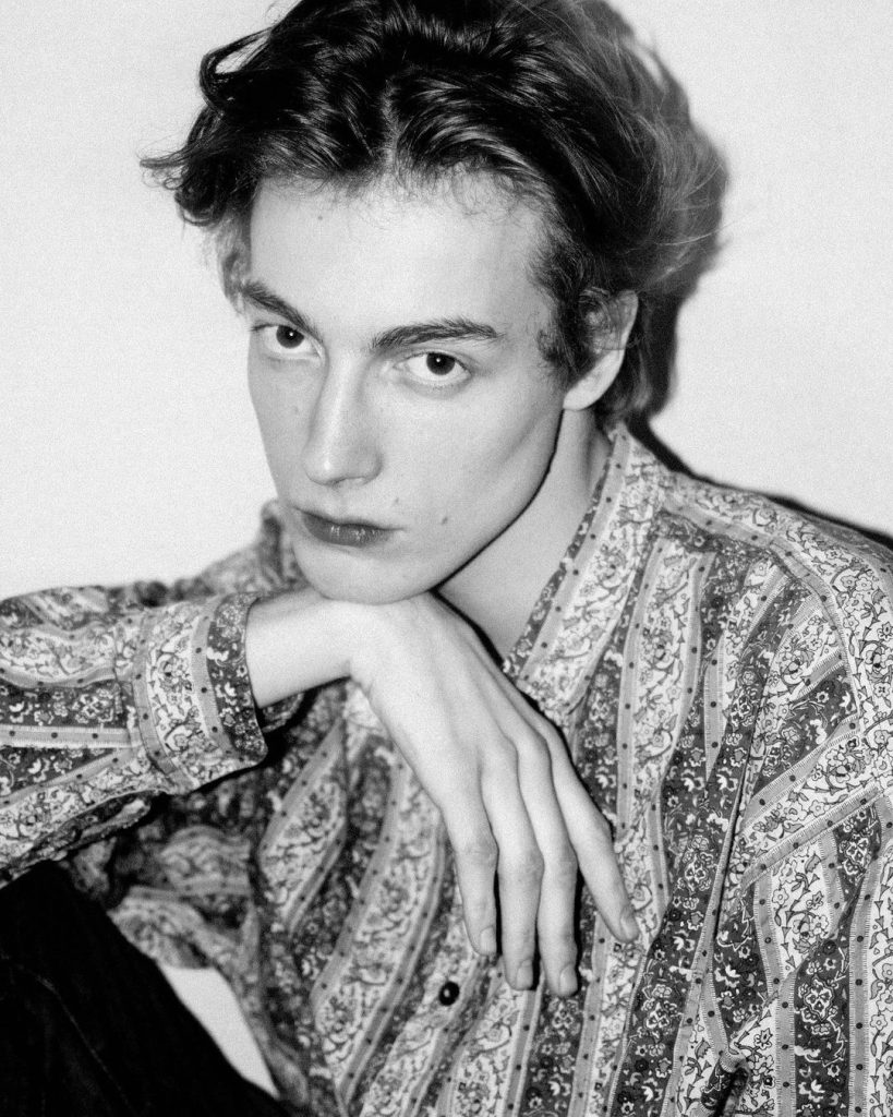 Mark BryanRomeo BeckhamTimothe Chalamet6 - Mens