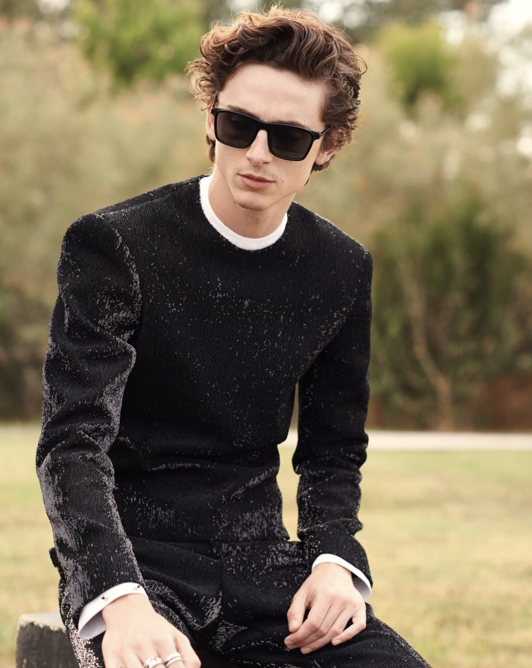 荷里活最時尚男星丨為何「甜茶」Timothée Chalamet獨愛穿Haider Ackermann？