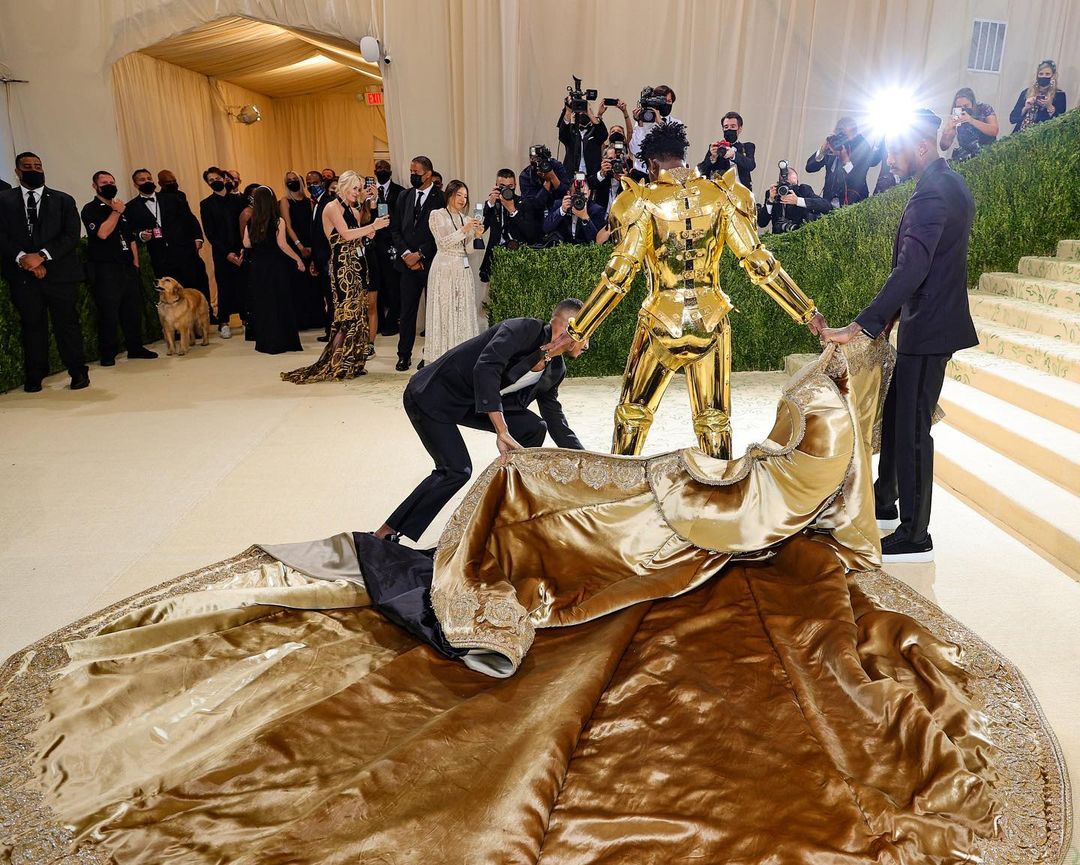 Met Gala 2021丨饒舌歌手Lil Nas X化身聖鬥士星矢、Timothée Chalamet穿Converse行紅地毯惹來熱烈討論