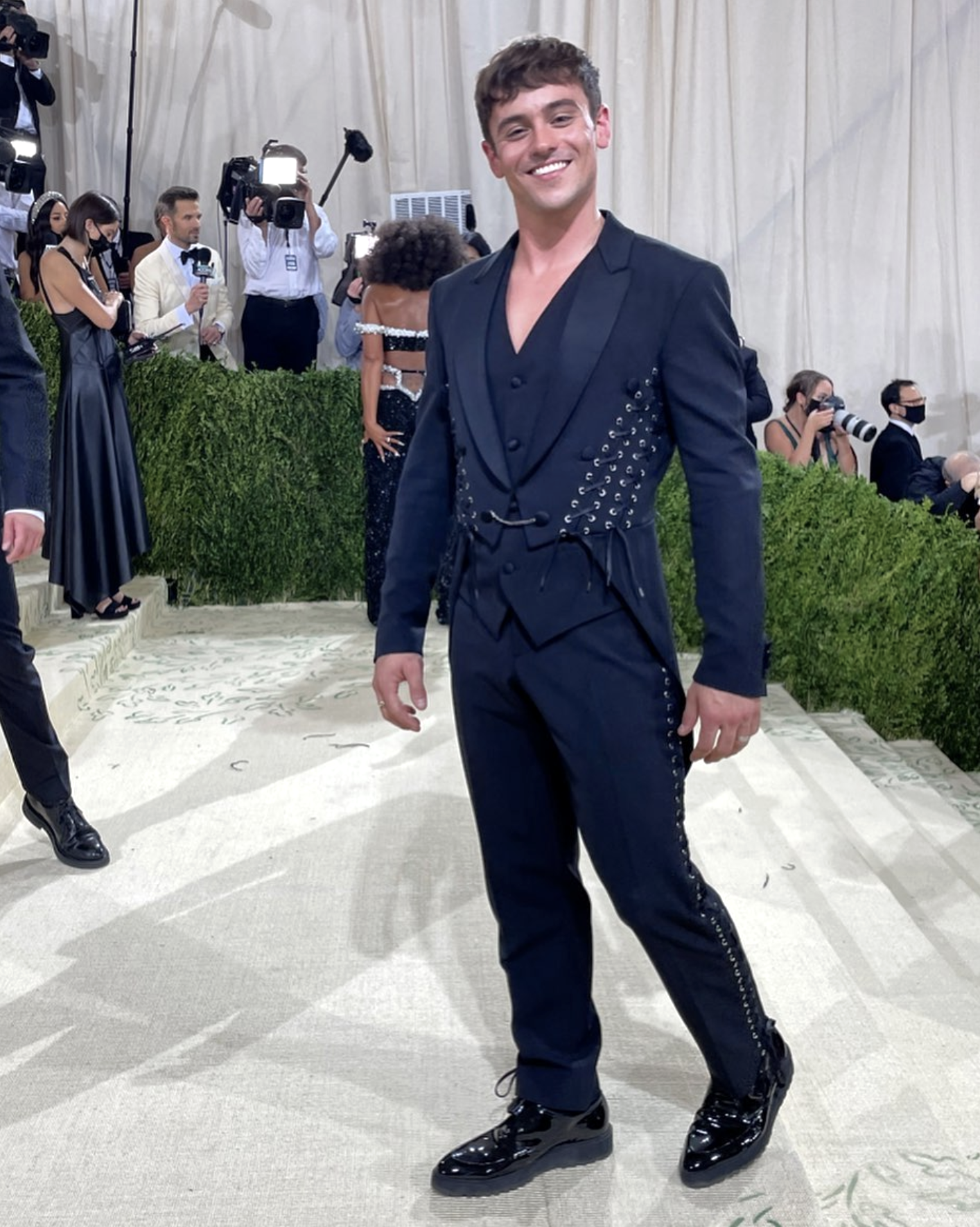 Met Gala 2021丨饒舌歌手Lil Nas X化身聖鬥士星矢、Timothée Chalamet穿Converse行紅地毯惹來熱烈討論
