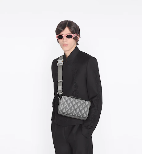 返工、去街或約會都能襯到|推介11款Gucci、LV、Burberry 2022名牌實用男裝手袋