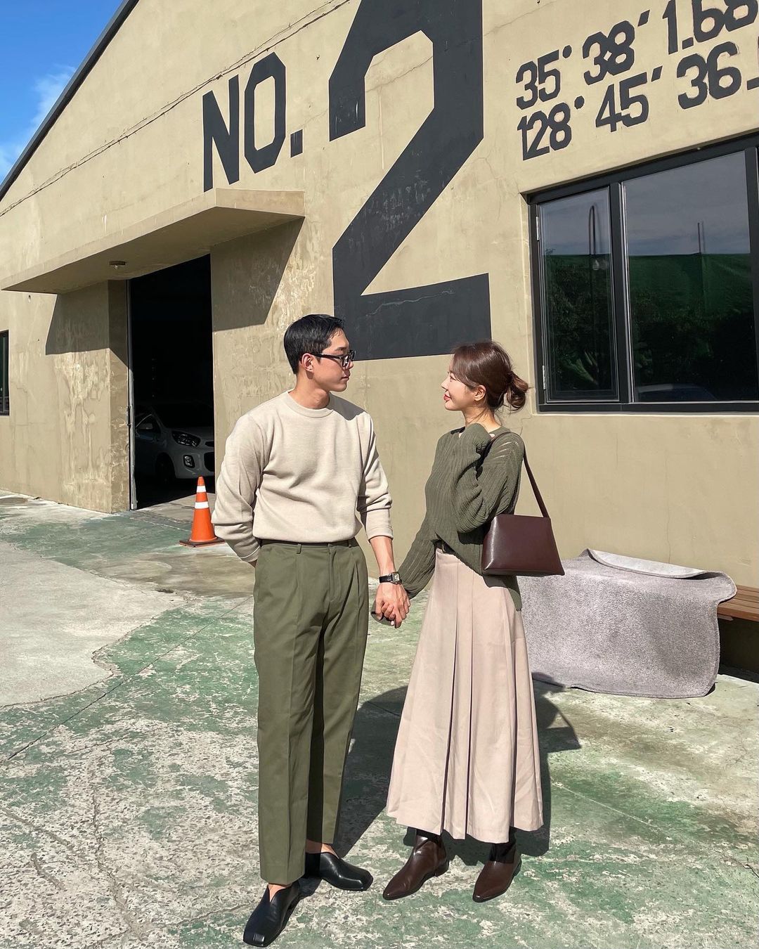 萬聖節必備《魷魚遊戲》綠色運動服？解構韓國人愛穿運動套裝、拖鞋配襪子 6大穿著迷思
