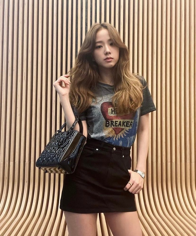 BLACKPINK金智秀將於韓劇《雪滴花》首任女主角｜盤點Jisoo 5個最吸引男生的女友系穿搭