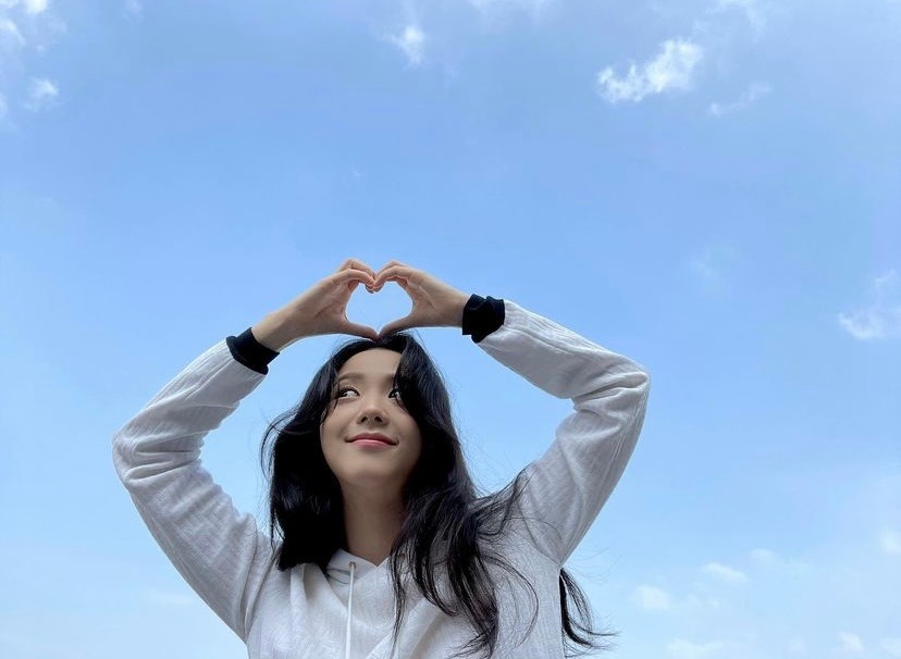 BLACKPINK金智秀將於韓劇《雪滴花》首任女主角｜盤點Jisoo 5個最吸引男生的女友系穿搭