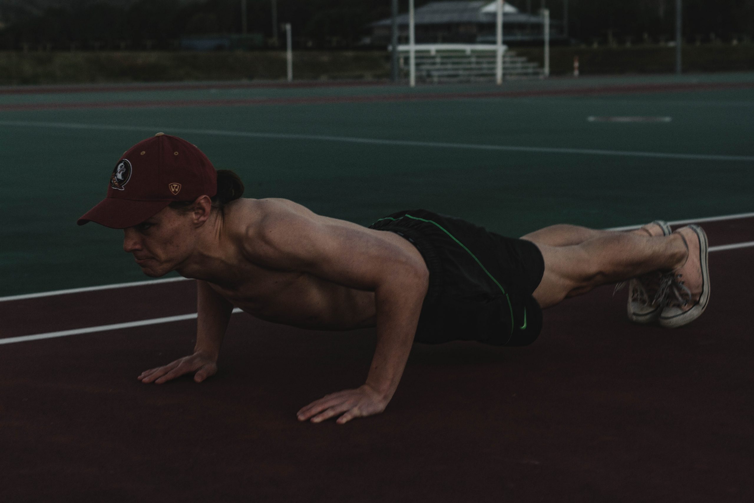 man doing push up exerecis