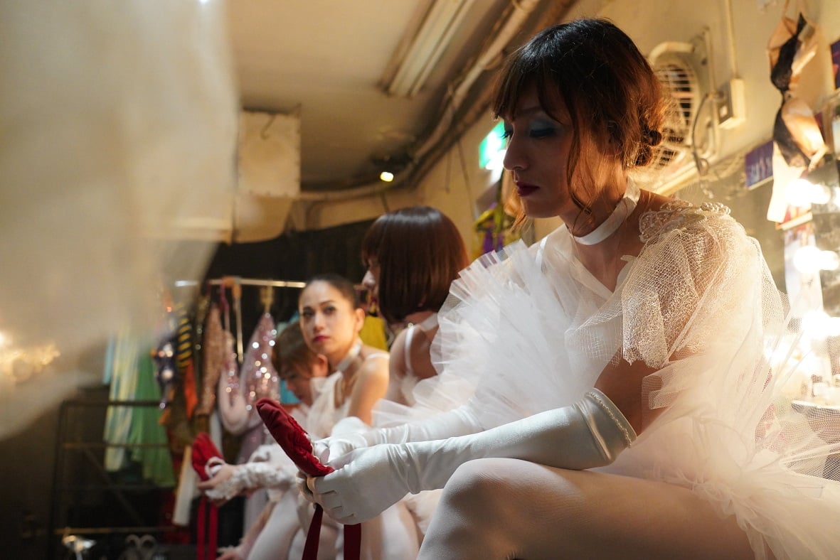 《華燈初上》第三季將上演吳慷仁演跨性別媽媽桑繼續成亮點丨盤點5個姜皓文、Anson Lo在內令人驚豔的反串角色