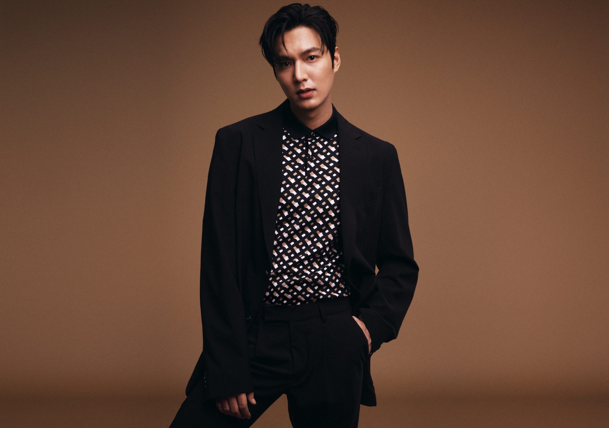 新世代革新工程丨BOSS推出2022春夏系列廣告企劃並由李敏鎬、網絡紅人Khaby Lame演繹最新系列