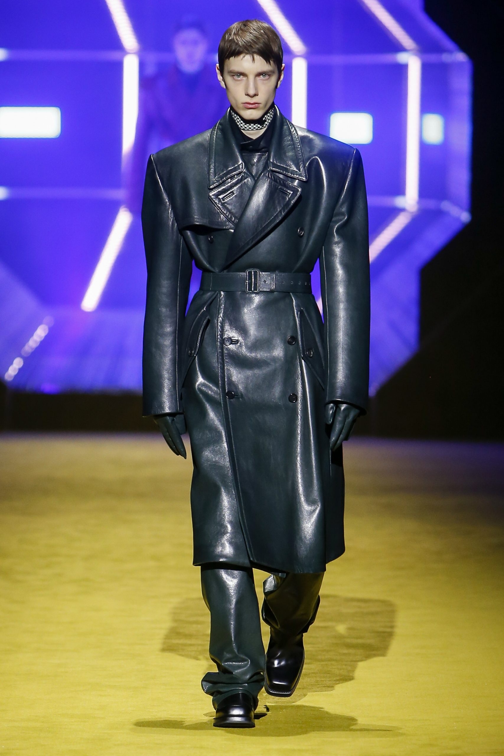 盤點Prada 2022秋冬男裝系列9大看點丨《侏儸紀公園》Jeff Goldblum擔任模特兒、工作服重拾儀式感