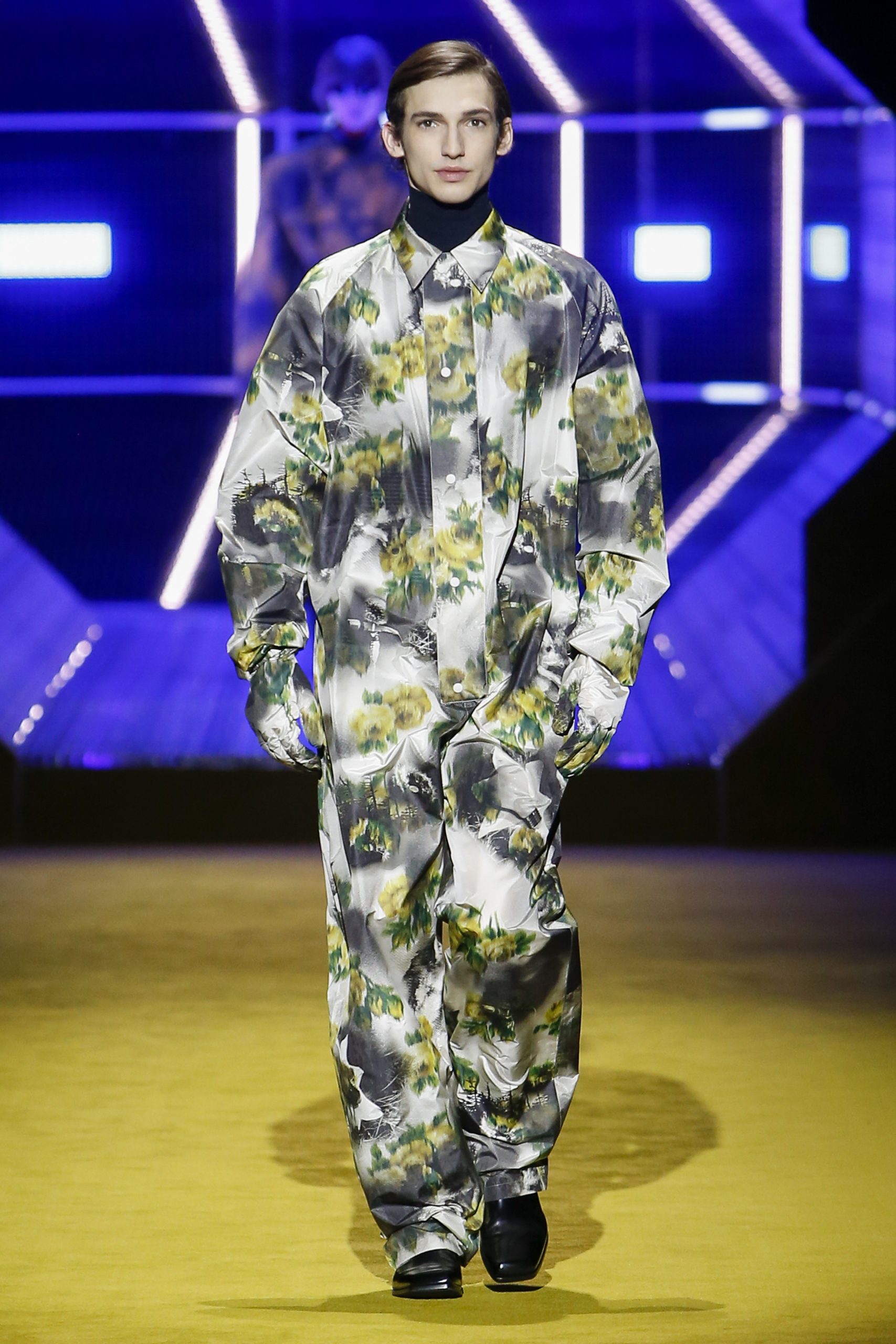 盤點Prada 2022秋冬男裝系列9大看點丨《侏儸紀公園》Jeff Goldblum擔任模特兒、工作服重拾儀式感