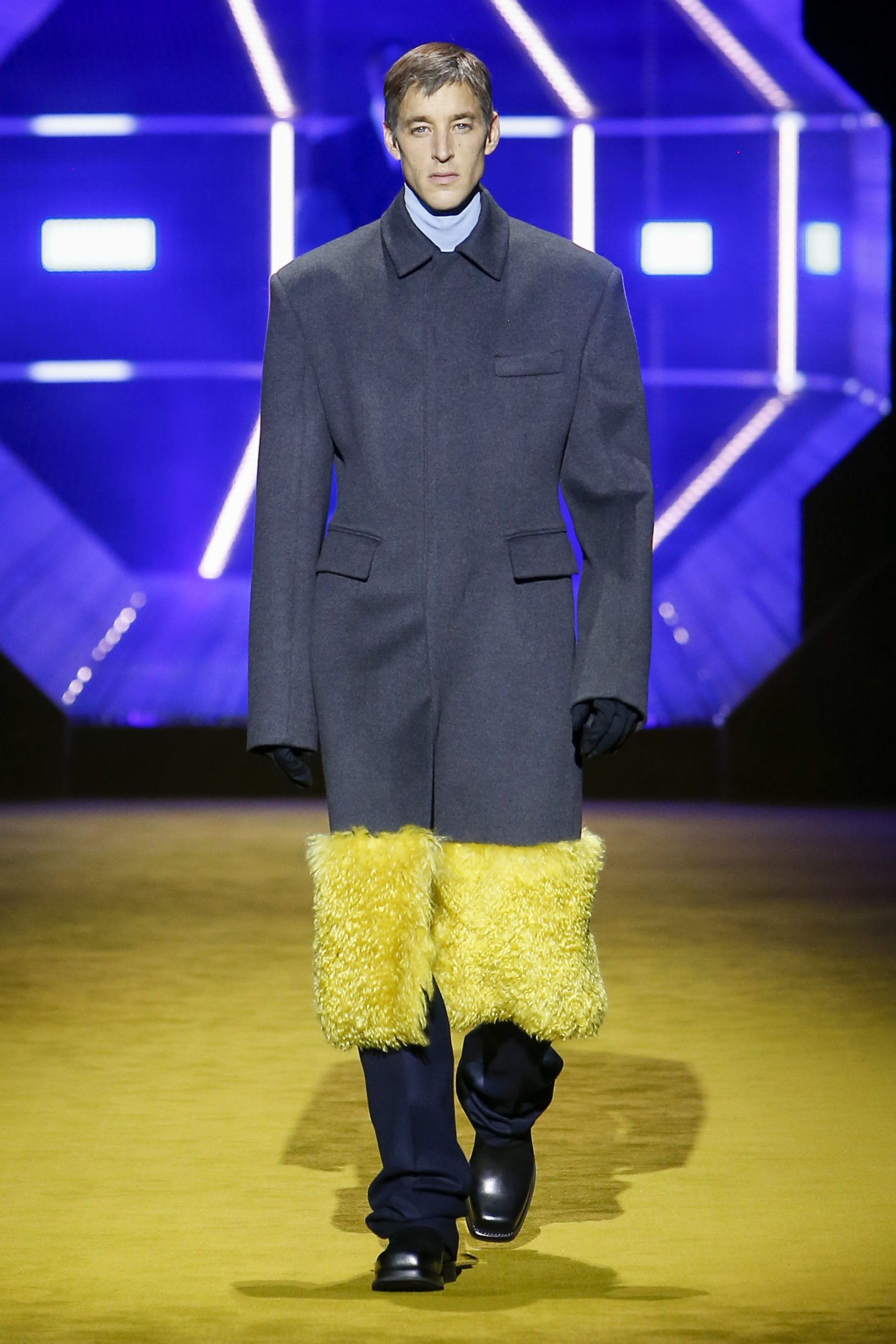盤點Prada 2022秋冬男裝系列9大看點丨《侏儸紀公園》Jeff Goldblum擔任模特兒、工作服重拾儀式感