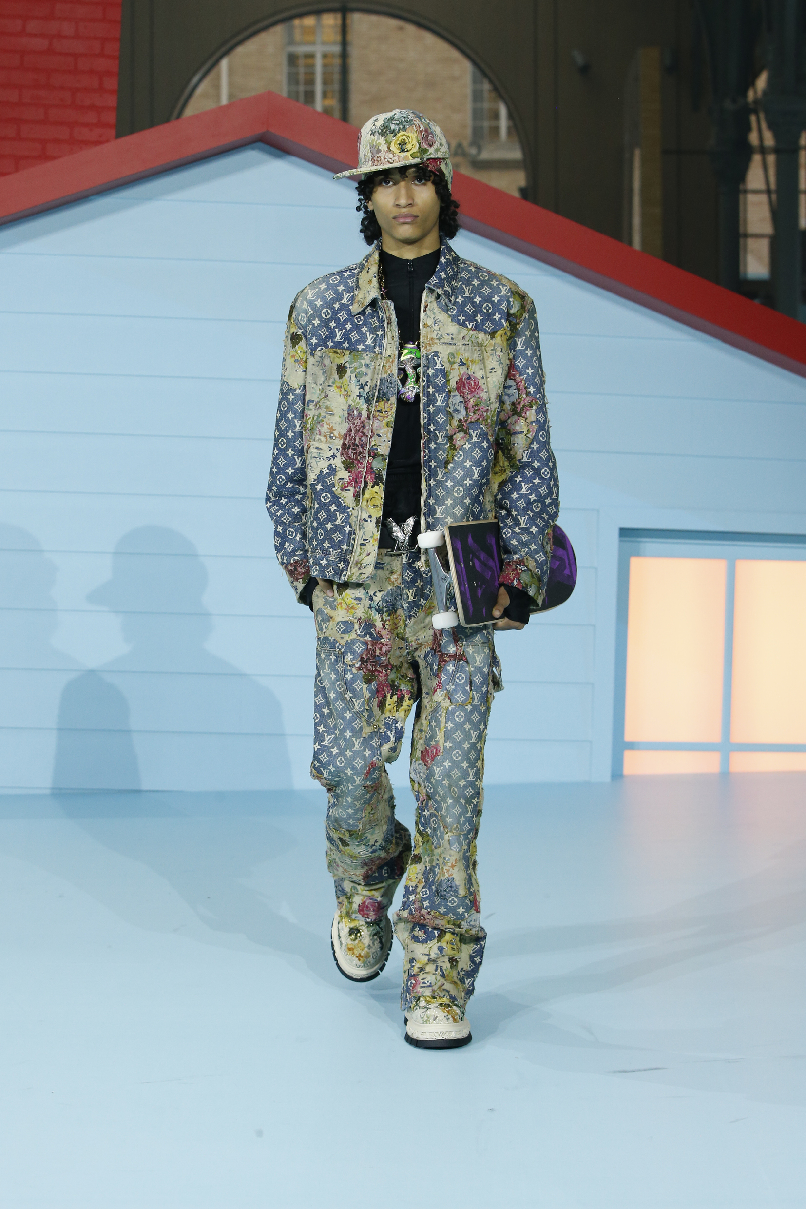 Louis Vuitton 2022秋冬男裝系列6大看點 | Virgil Abloh最後之作、多位名人紅星齊致敬、回顧The Boyhood Ideology創作哲學