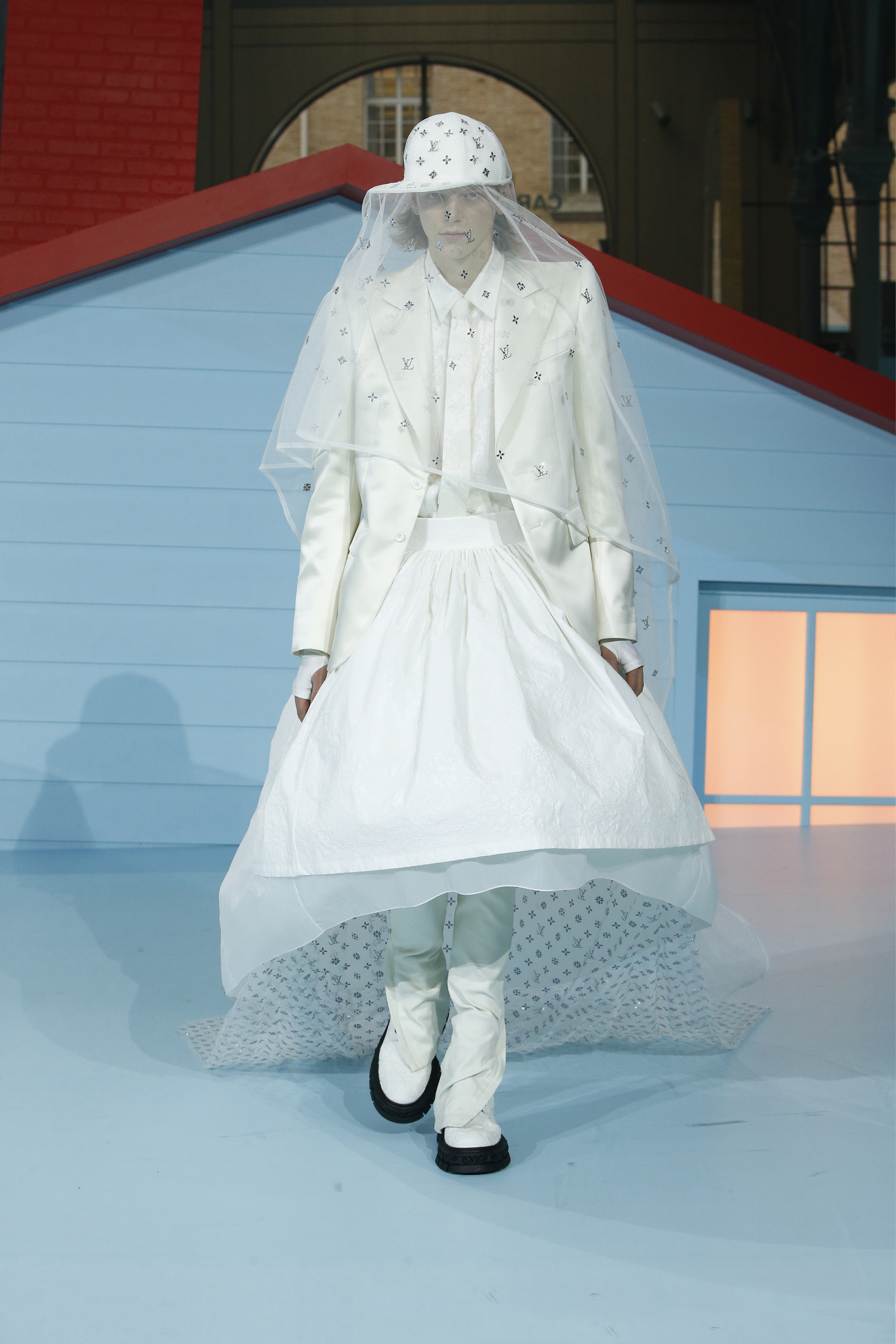 Louis Vuitton 2022秋冬男裝系列6大看點 | Virgil Abloh最後之作、多位名人紅星齊致敬、回顧The Boyhood Ideology創作哲學